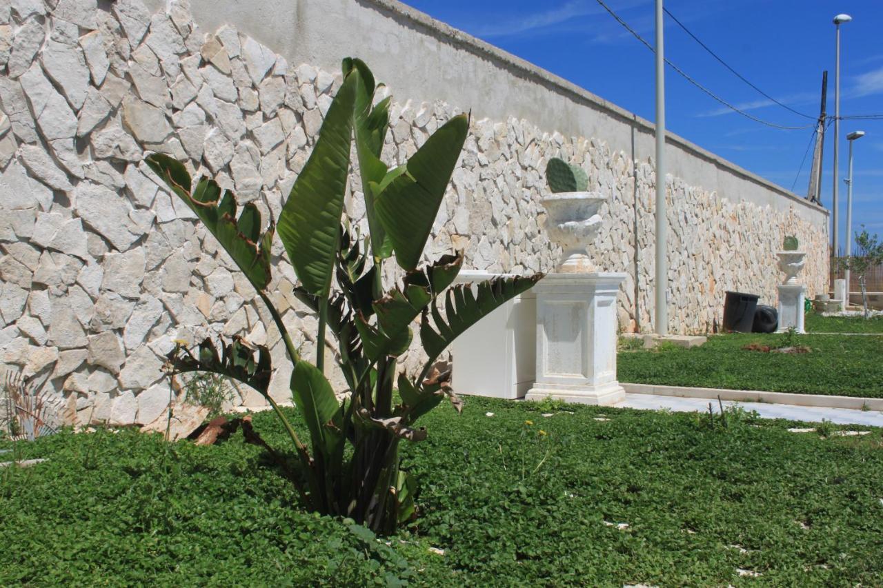 Casa Viky Hotel Bari Exterior foto